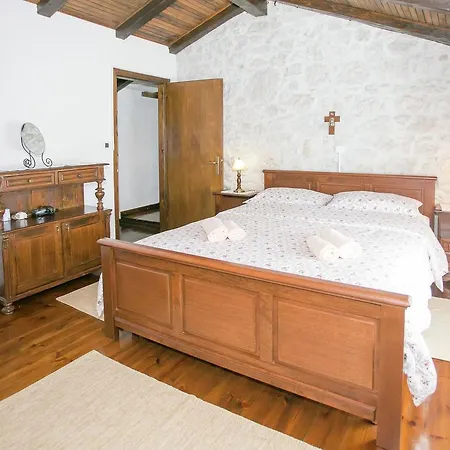 Villa Quaint In Croatia With Pool Vižinada